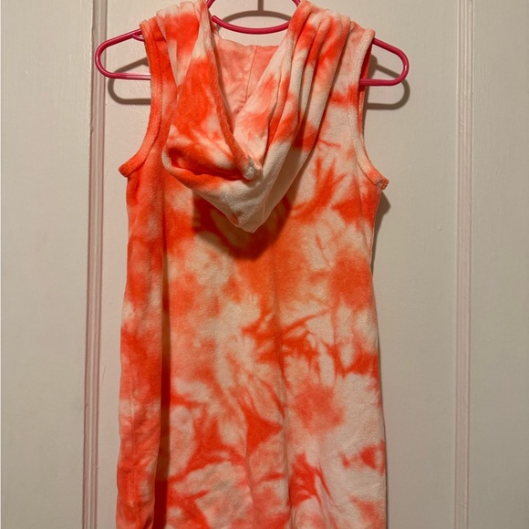 Coverup - Picture 2 of 3